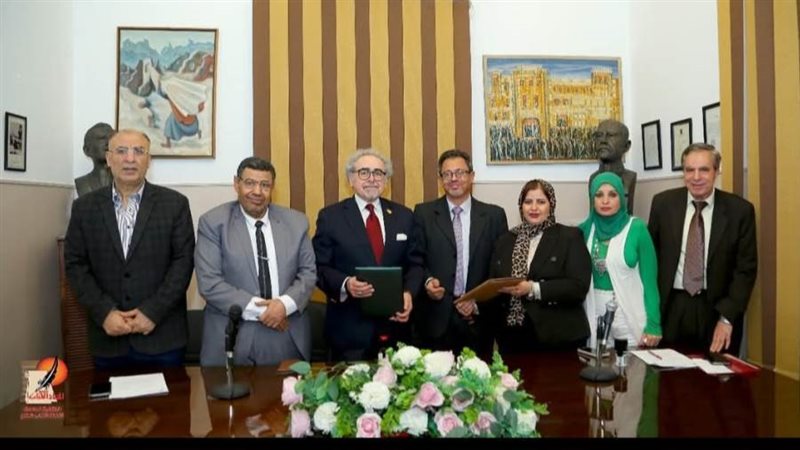 توقيع عقد الرعاية