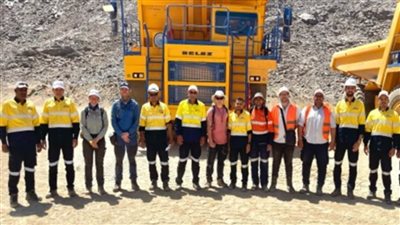 وفد شركة عالمية يزور المواقع التعدينية بالصحراء الشرقية  