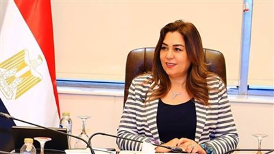  وزيرة التنمية المحلية تستعرض تقريرًا حول جهود الوزارة لتحقيق التنمية بشمال وجنوب سيناء