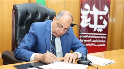 أهالي عزبة منازع بسمالوط يشكرون الرئيس السيسي على إنشاء مدرسة للتعليم الأساسي.