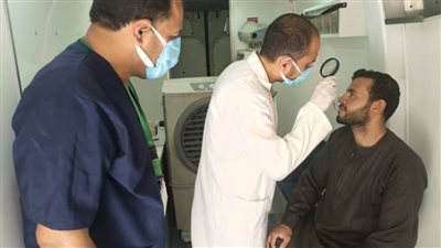 صحة المنيا: تقديم الخدمات الطبية لـ 1126 مواطنًا خلال قافلة مجانية بإبشادات