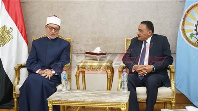 محافظ مطروح يستقبل مفتى الجمهورية لإلقاء الندوة التثقيفية 