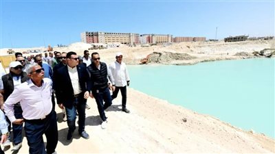 وزير الإسكان يتفقد مارينا 8 ومارينا by the lake .. ومشروع إنشاء ممشى الخدمات 