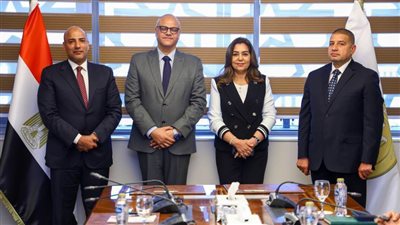 وزيرة التنمية ومحافظ القليوبية يشهدان توقيع عقد لتأجير وحق الانتفاع لمشروع الـ30 مليون بيضة بالخانكة