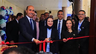 بكلية الصيدلة..محافظ البحيرة ورئيس جامعة دمنهور يفتتحان الملتقى التوظيفي الثالث لتوفير فرص عمل واعدة