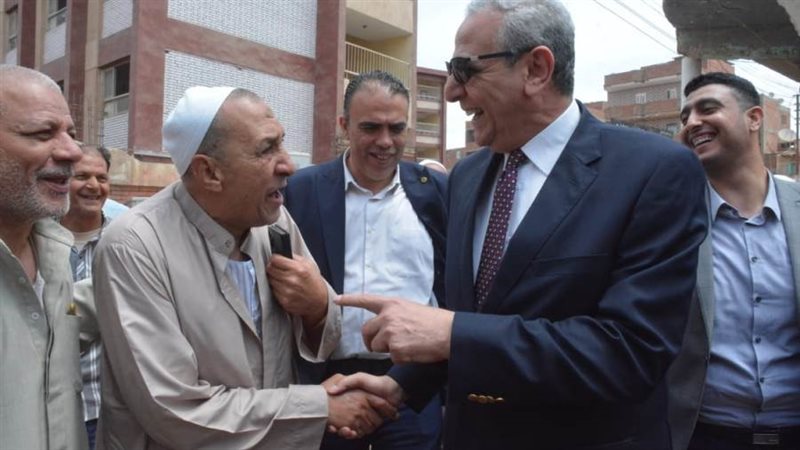 محافظ الغربية خلال