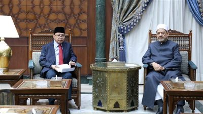 شيخ الأزهر يستقبل وزير المالية الإندونيسي الأسبق بمشيخة الأزهر