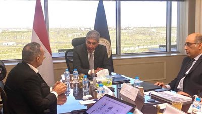 وزير السياحة يبحث مع المدير الإقليمي لشركة 
