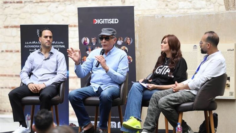 حميدة وبشري خلال