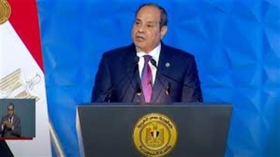 قيادات حزبية: توقيع الرئيس لقانون العمل الجديد يؤكد التزام الدولة بحقوق العمال