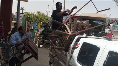 رئيس مركز أبوتيج بأسيوط يقود حملة مكبرة لإزالة الإشغالات بطريق أسيوط- سوهاج الزراعي