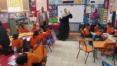 وكيل تعليم أسيوط يتابع انتظام الدراسة ببعض مدارس إدارة أسيوط التعليمية