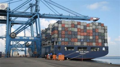 تداول 28 سفينة خلال 24 ساعة بميناء دمياط