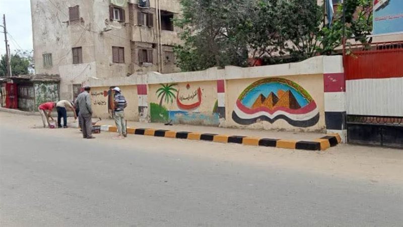 جانب من أعمال التجميل