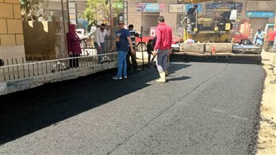 بالصور.. رصف شارع المجلس الشعبي المحلي بالسنطة في الغربية