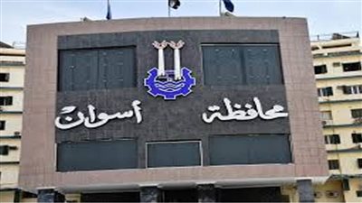 محافظ أسوان يتابع جهود حملات مديرية الأمن وضبط العديد من الجناة والأشخاص المخالفين