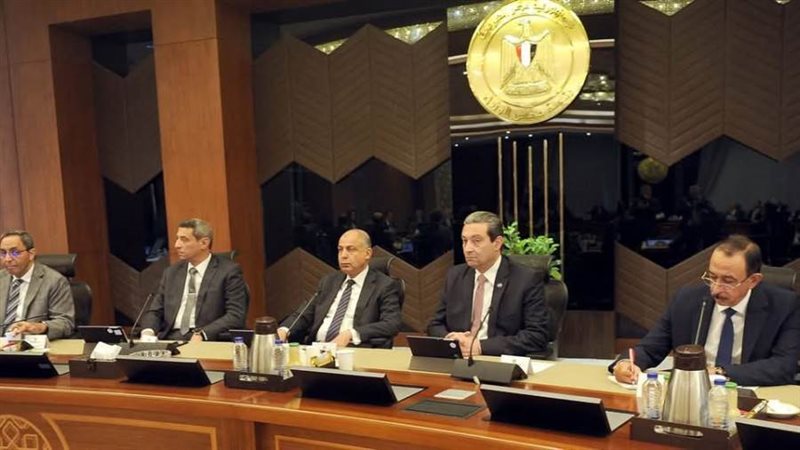 محافظ المنيا خلال