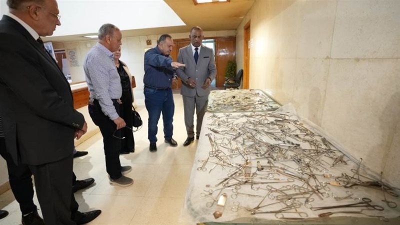 محافظ أسيوط خلال