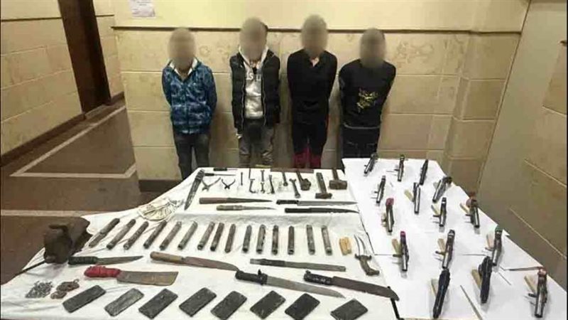 المتهمين والمضبوطات