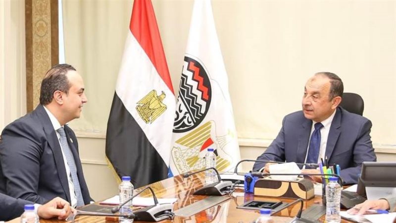 بحث تعزيز التعاون