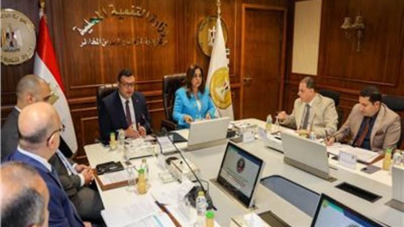 وزيرا التنمية المحلية