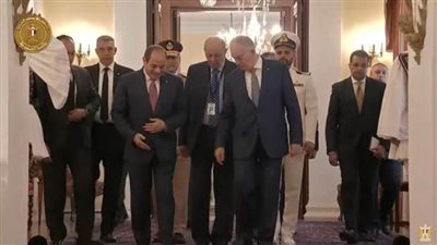 مراسم استقبال رسمية وجلسة مباحثات موسعة بين الرئيس السيسي ونظيره اليوناني  