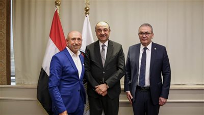 وزير قطاع الأعمال العام يبحث مع مجموعة شاهينلر القابضة التركية فرص التعاون والاستثمار