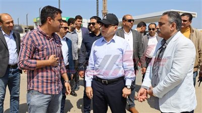 محافظ كفر الشيخ يتفقد أعمال الرصف برافد الطريق الدولي بالرياض
