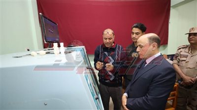 محافظ كفر الشيخ يتفقد المركز التكنولوجي لخدمة المواطنين ببلطيم