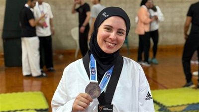 هنا الملاح تقود 