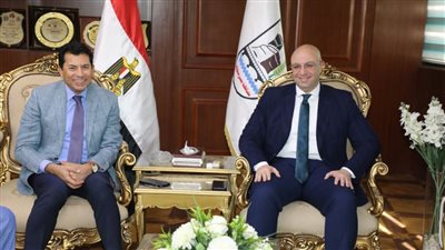محافظ بني سويف يستقبل وزير الشباب والرياضة لافتتاح وتفقد المنشآت الشبابية