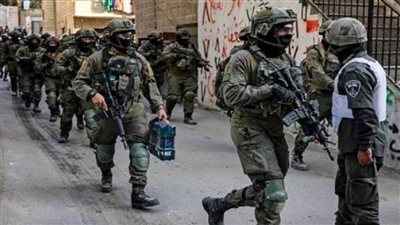 الاحتلال الإسرائيلي يعتقل أربعة فلسطينيين من محافظة الخليل