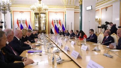 السيسي وبوتين يتفقان على السعي لزيادة أعداد السائحين الروس القادمين إلى مصر