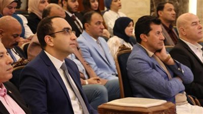 وزير الشباب والرياضة ونائب محافظ الإسماعيلية يشهدان ختام القمة المصرية - الأوروبية للقيادات الشبابية الإعلامية