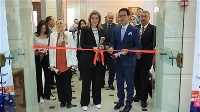 رئيس جامعة بنها يفتتح معرضًا للمشروعات الطلابية فى مجال العلوم التطبيقية