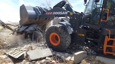 إزالة ٧ حالات تعدٍّ على مساحة ١٤٥ فدانًا بمركز ومدينة الإسماعيلية