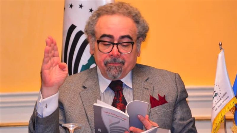 الشاعر والمفكر الكبير