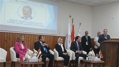 تكريم أشرف العزازى الأمين العام للمجلس الأعلى للثقافة بجامعة عين شمس