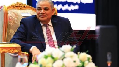 تعزيز الحوار بين صناع القرار والعلماء والمبتكرين والمجتمع المدني