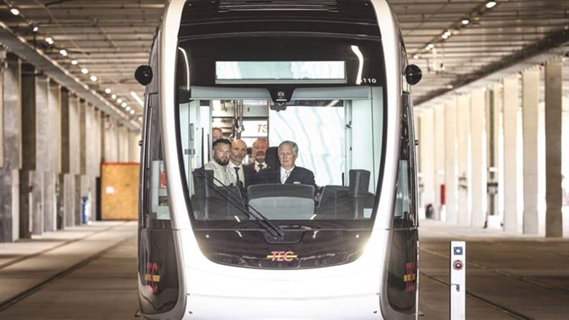 ملك بلجيكا يتولى