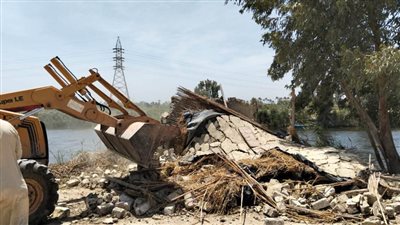 ضمن الموجة الـ26.. إزالة 21 حالة تعد بمساحة 1192م2 بالبحيرة