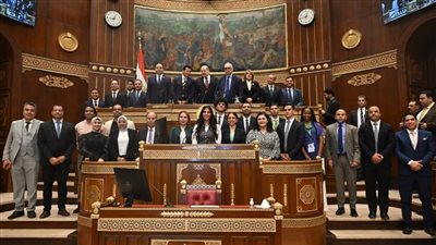 رئيس مجلس الشيوخ يلتقي المشاركين في منحة ناصر للقيادة الدولية بحضور وزير الشباب والرياضة 