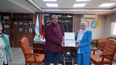 رئيس مياه سوهاج يكرم العاملين بادارة نظم المعلومات الجغرافية والأصول الفنية