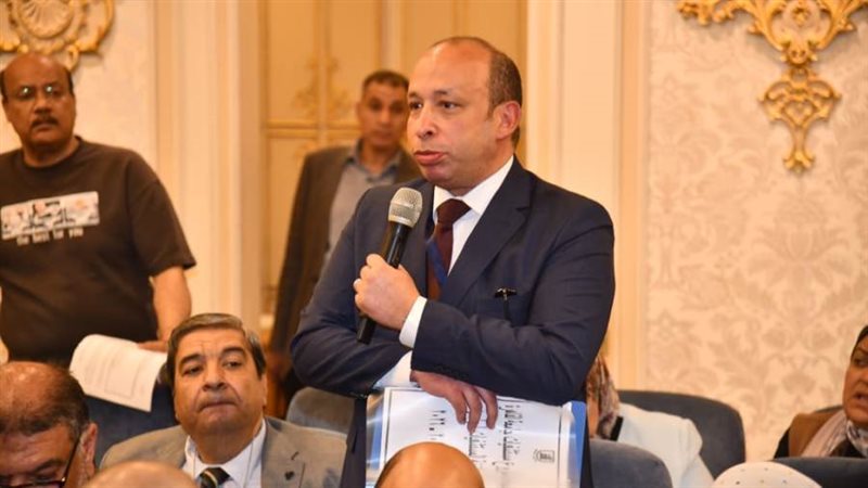 د.حسام صلاح عميد