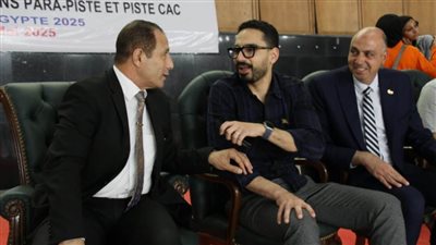 وفد اللجنة الأولمبية يدعم اتحاد الدراجات ويشيد بتنظيم  بطولة إفريقيا للمضمار