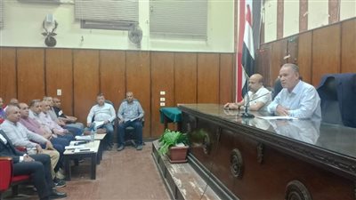وكيل تعليم أسيوط يعقد اجتماعًا لمناقشة الاستعداد لأعمال الامتحانات الفصل الدراسي الثاني