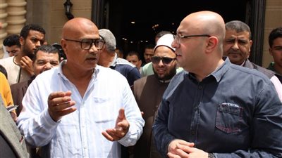 عقب صلاة الجمعة: محافظ بني سويف يستمع لمطالب المواطنيين واحتياجاتهم