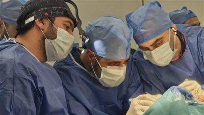 استئصال ورم ضخم بالوجه والفك باستخدام تقنية عالية الدقة بمجمع الإسماعيلية الطبي