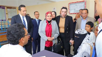 بمشاركة 17 طبيبًا بعين شمس.. جامعة دمنهور تنظم أكبر قافلة خدمات تنموية وطبية شاملة بقرية دمسنا بأبو حمص