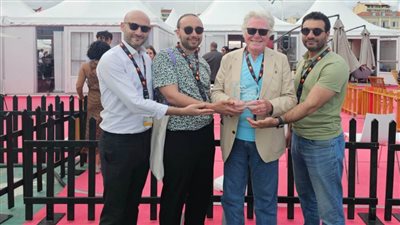 جناح مهرجان القاهرة السينمائي يفوز بجائزة أفضل جناح فى سوق مهرجان كان 